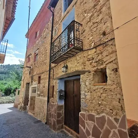 Casa Roya Dom wakacyjny Montalbán
